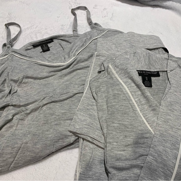 Maternity/Hospital Sleep wear - Picture 1 of 3